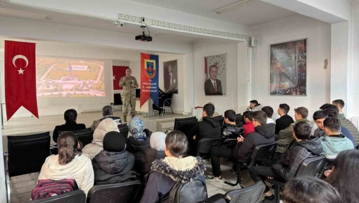 Muş’ta öğrencilere Jandarma Teşkilatı’nın tanıtımı yapıldı