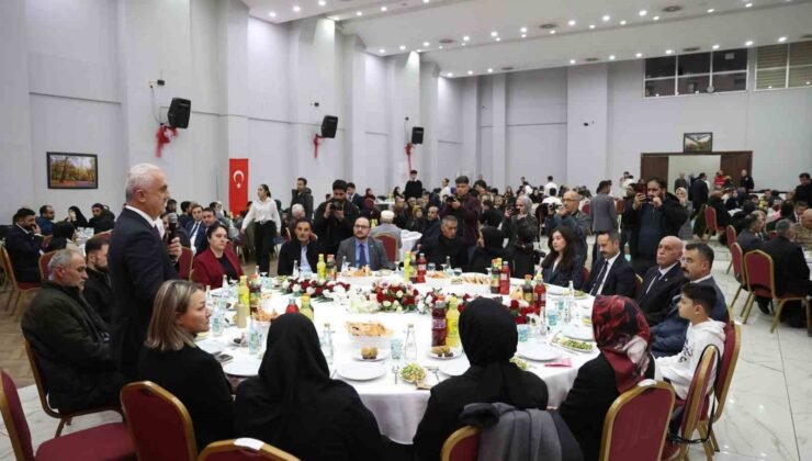 Muş’ta Ramazan’ın ilk iftarı şehit yakınları ve gazilerle yapıldı