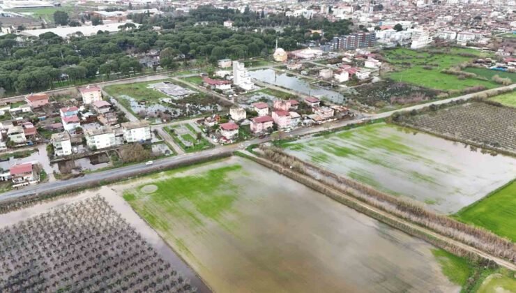Nazilli’de mahalle sular altında kaldı, ekipler anında müdahale etti