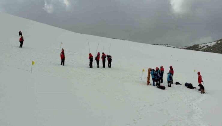 Niğde’de çığ tatbikatı gerçekleştirildi
