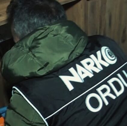 Ordu’da sokakta uyuşturucu satıcılarına operasyon: 3 tutuklama