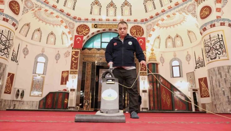 Osmangazi’de camiler Ramazan’a özenle hazırlandı