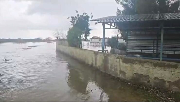 Osmaniye’de afet konutlarına su dolmasının nedeni menfez yıkımı