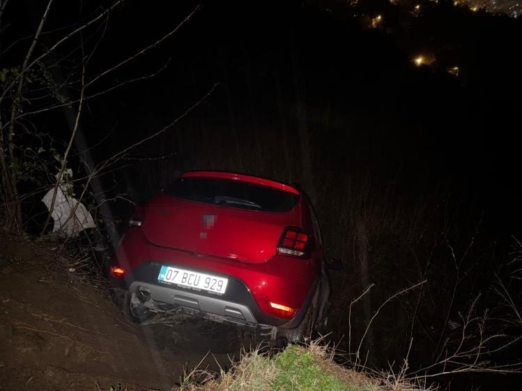 Osmaniye’de otomobil uçuruma yuvarlandı: 1 yaralı