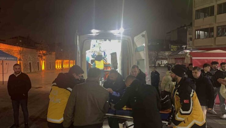 Otomobile çarpan scooter sürücüsü yaralandı