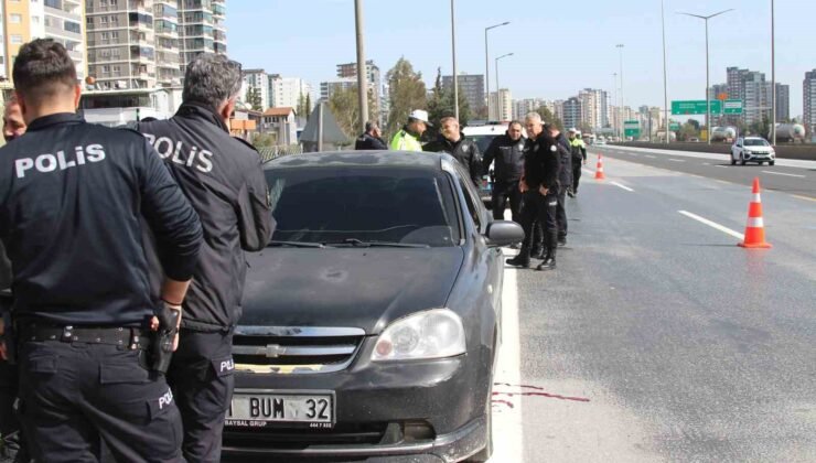 Otoyolda araç içinde sır ölüm: Başından tüfekle vurulmuş halde bulundu