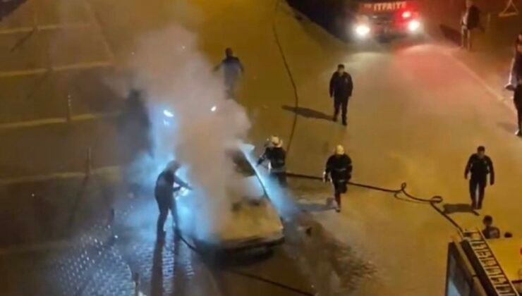 Park halindeki otomobil alev alev yandı