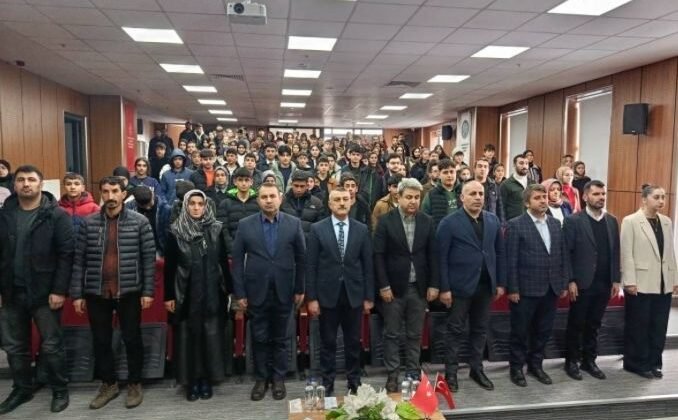 Patnos’taki eğitim kurumlarında 6 Şubat depremleri anıldı