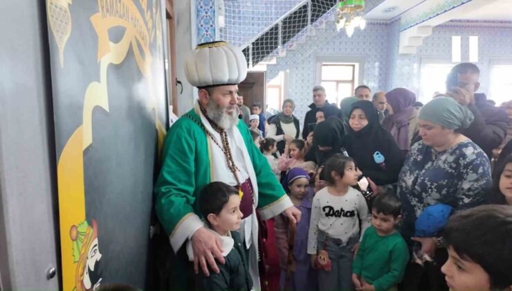 Pendik’te minikler tekne orucu sevincini yaşadı