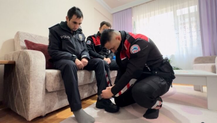 Polis sevdalısı engelli genç üniforma ile devriye görevine katıldı