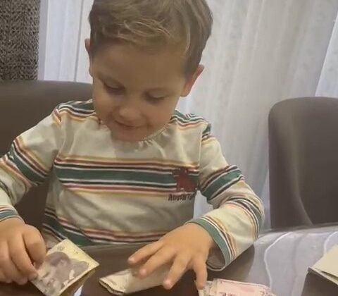 Rizeli miniklerden TSK Güçlendirme Vakfı’na anlamlı bağış