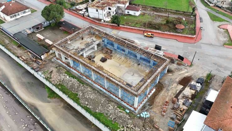 Sakarya’nın spor altyapısını güçlendirecek 4 yeni spor salonu yükseliyor