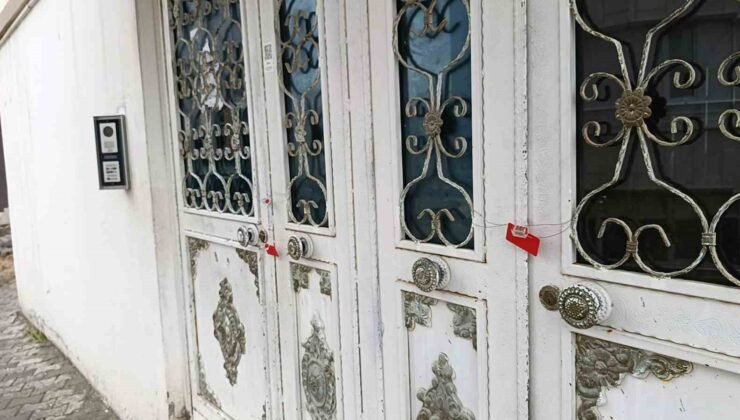 Şanlıurfa’da istinat duvarı yıkılan binanın yanındaki apartman da boşaltıldı