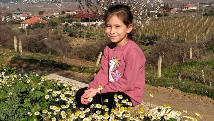 Sarıgöl’de bademler çiçek açtı papatyalar tarlaları süsledi