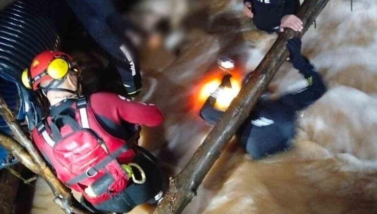 Sele kapılan otomobil sürücü, 3 saatlik çalışmanın sonunda ölü olarak bulundu