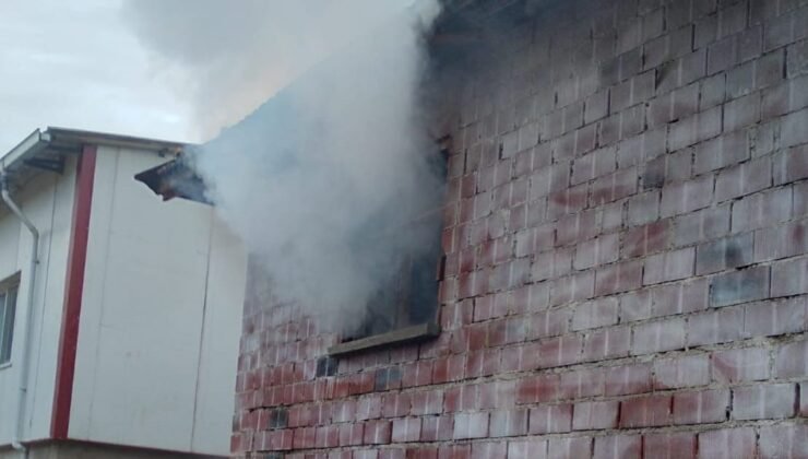 Selendi’de bir yıllık emek dakikalar içinde kül oldu