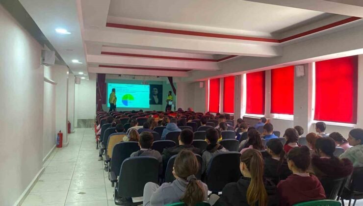 Seyitgazi’de öğrencilere trafik eğitimi verildi