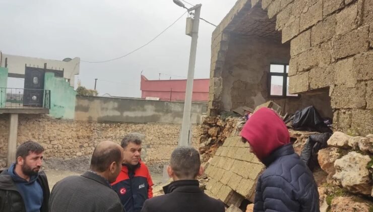 Şiddetli yağış İdil’de bir evi yıktı