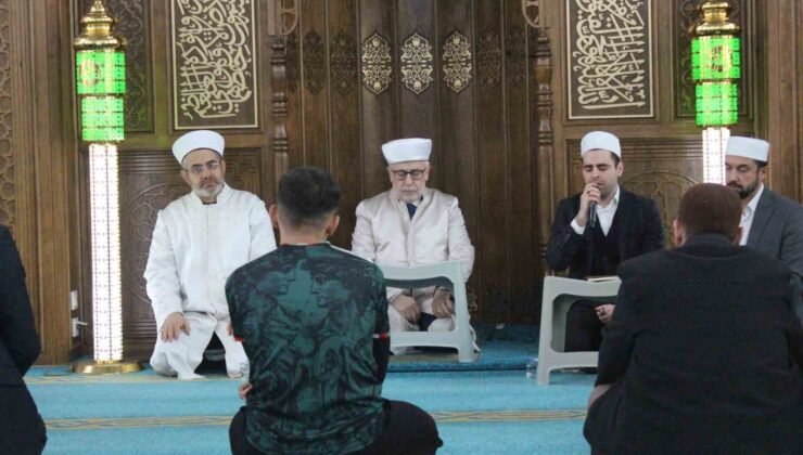 Siirt’te depremde hayatını kaybedenler için mevlit okutuldu