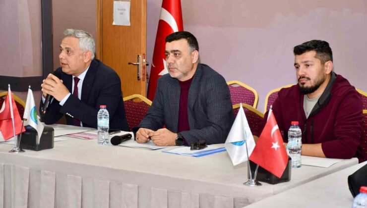 Silifke’de LGS’ye yönelik kapsamlı öğretmen çalıştayı