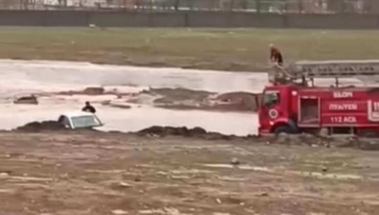 Silopi’de otomobille suda mahsur kalan 2 kişi kurtarıldı