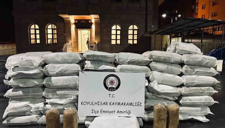 Sivas’ta 1 ton 337 kilo kaçak tütün ele geçirildi