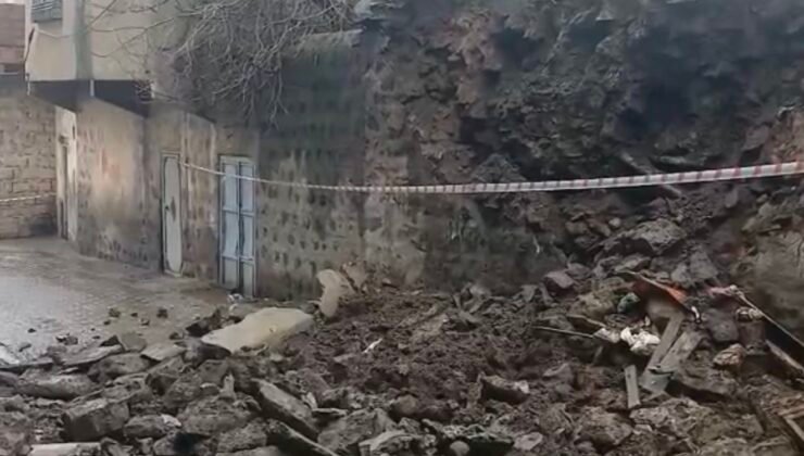 Siverek’te duvar çöktü: 2 çocuk saniyelerle kurtuldu