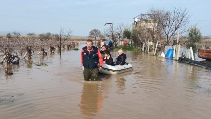 Su baskınında mahsur kalan 4’ü çocuk 5 kişi kurtarıldı
