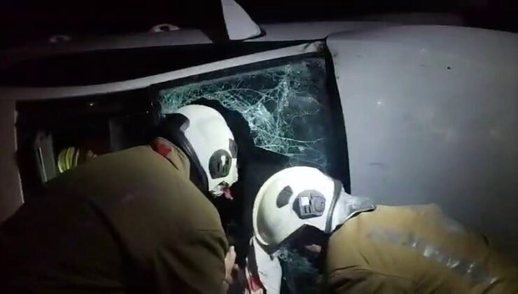 Takla atarak tarlaya uçan otomobilin sürücüsü yaralandı