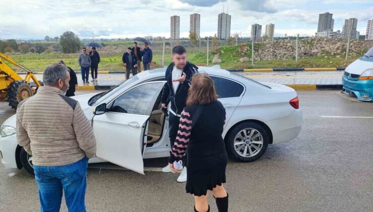 Tapulu arazilerine yol yapılan vatandaşlar, yolu kapatınca bir kişi silah gösterip geçti
