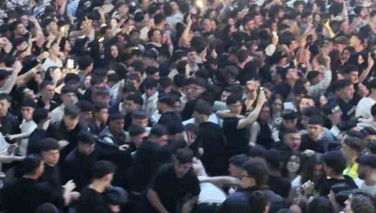 Tekme tokat darp edildi, çevredekiler aldırış etmeden müziğe ayak uydurdu