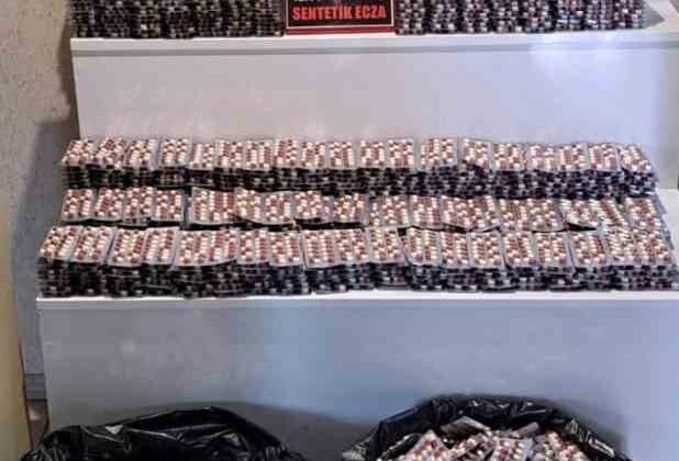 Tokat’ta 55 bin sentetik ecza ele geçirildi