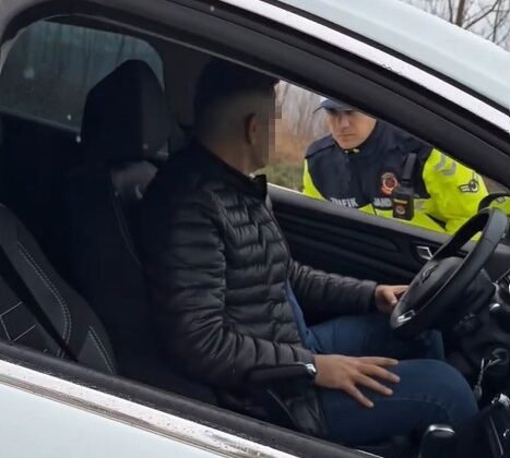 Tokat’ta kemer takmayan sürücüye kibar uyarı