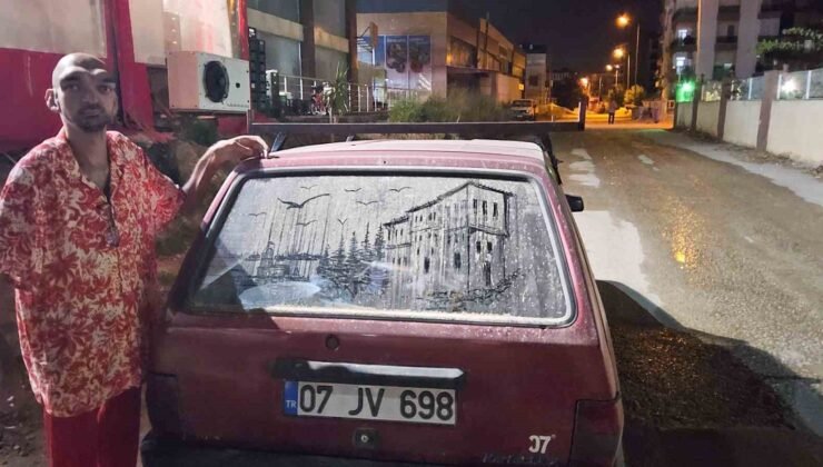Tozlu araç görünce dayanamıyor, camları sanat eserine dönüştürüyor