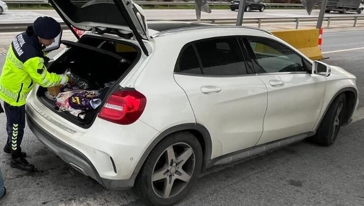 Trafik denetiminde sahte avukat kimliği gösteren şahıs yakalandı