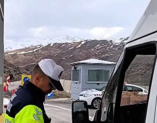 Trafik jandarmasından sivil denetim uygulaması