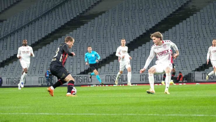 Trendyol Süper Lig: Fatih Karagümrük: 0 – Samsunspor: 0 (İlk yarı)