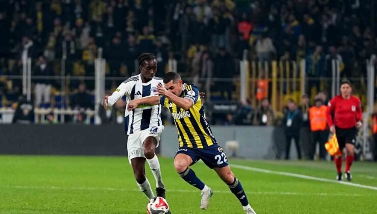 Trendyol Süper Lig: Fenerbahçe: 0 – Kasımpaşa: 0 (Maç devam ediyor)