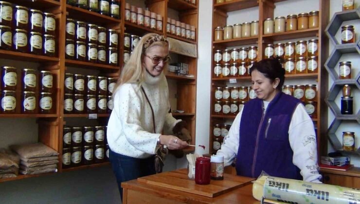 Tuğba Özay’dan Kars’ta Birlik ve Beraberlik Mesajı: “Emperyalizmin oyununa gelmeyelim”