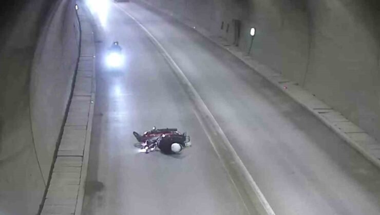 Tünelde motosikletten düşüp metrelerce sürüklendi: Kaza anı kamerada
