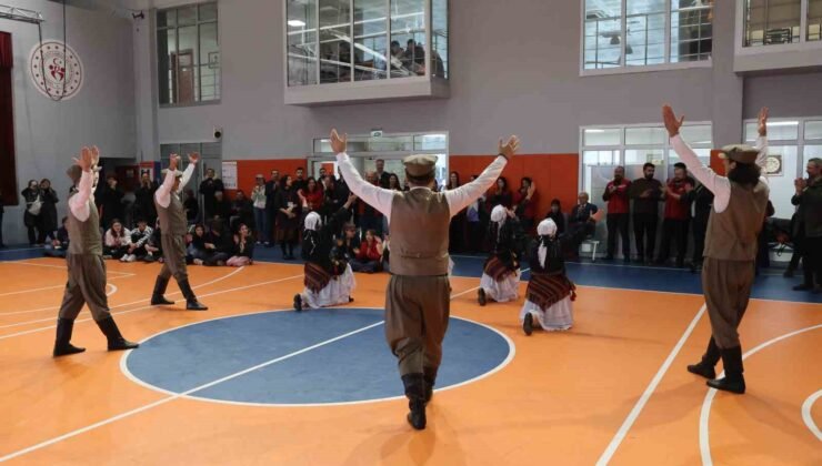 Uluslararası katılımcılar gençlik merkezinde ağırlandı