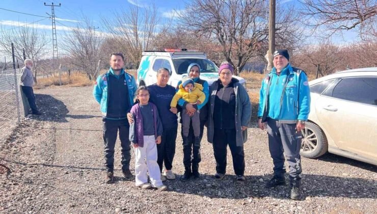 UMKE ekipleri enkazdan kurtardıkları depremzede aileyle 3 yıl sonra buluştu