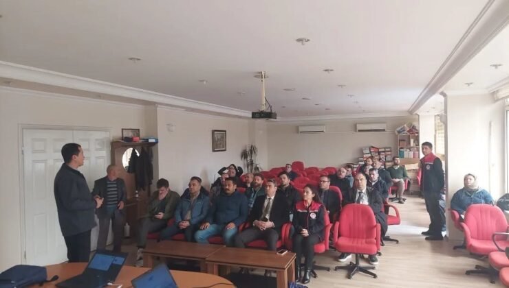 Üreticiler tarımsal risklere karşı bilgilendirildi