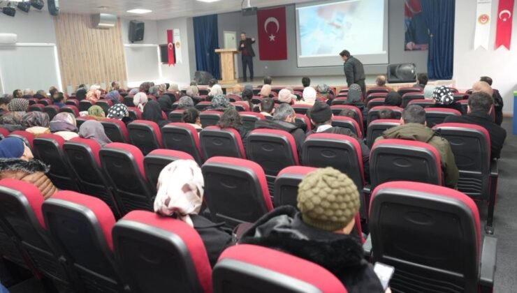 Üzümlü’de velilere mesleki eğitim tanıtımı yapıldı