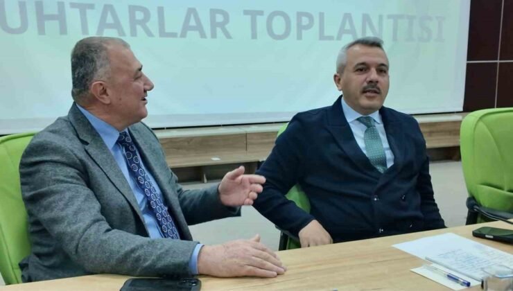 Uzun süredir küs olan belediye başkanı ve muhtarı vali barıştırdı