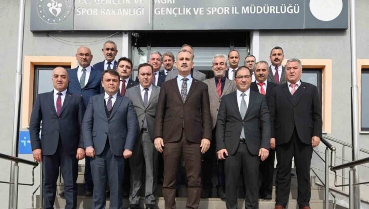 Vali Bozkurt, gençlik ve spor yatırımlarını yerinde inceledi