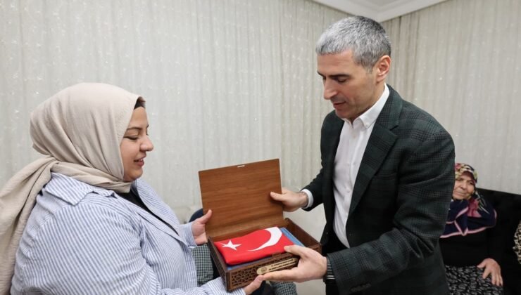 Vali görevinin ilk gününde iftarını şehit ailesinin evinde yaptı