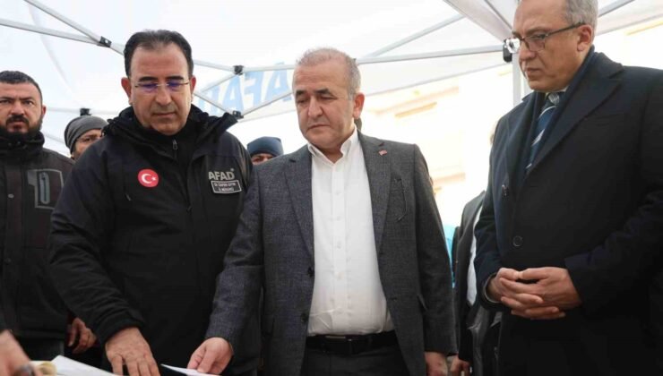 Vali Hatipoğlu: “Arama ve tarama faaliyetleri geniş bir alan içerisinde devam ediyor”