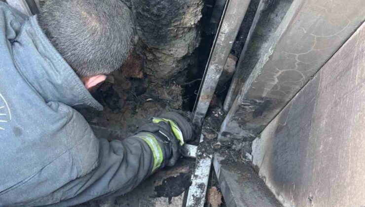 Van’da çatı yangını