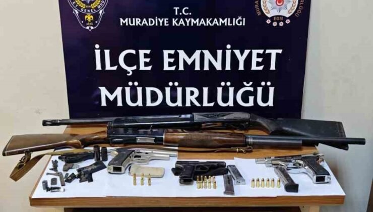 Van’da çok sayıda silah ve mühimmat ele geçirildi